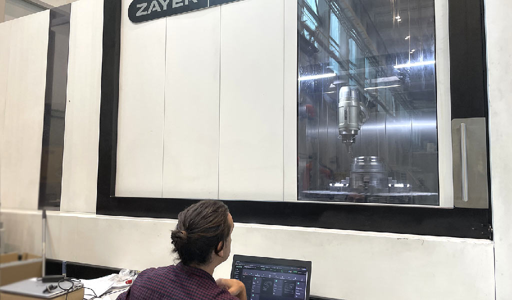 Realizando las pruebas de integración de la máquina de Zayer, Arion G, con la plataforma MIC.